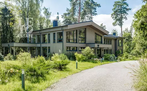 2-этажный коттедж 426 м² с отделкой