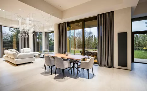 2-этажный коттедж 663 м² без отделки