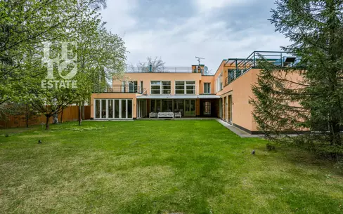 2-этажный коттедж 760 м² с отделкой