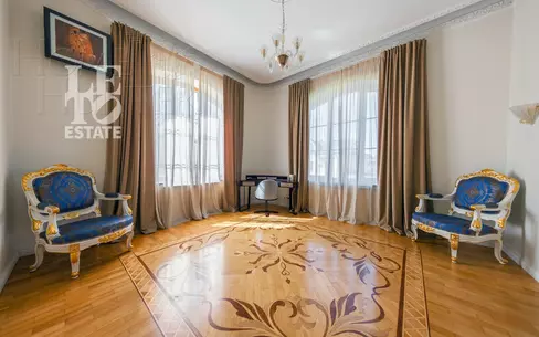 3-этажный коттедж 660 м² с отделкой