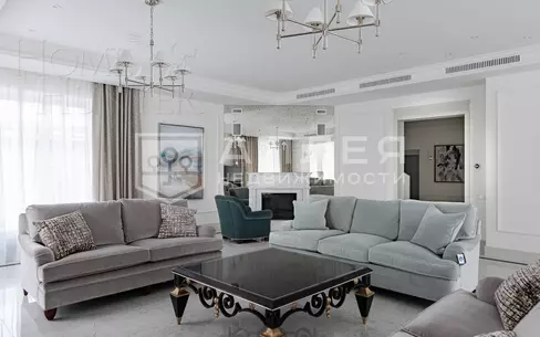 2-этажный коттедж 1 250 м² с отделкой