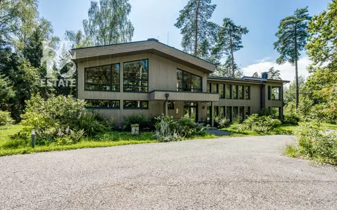 2-этажный коттедж 426 м² с отделкой