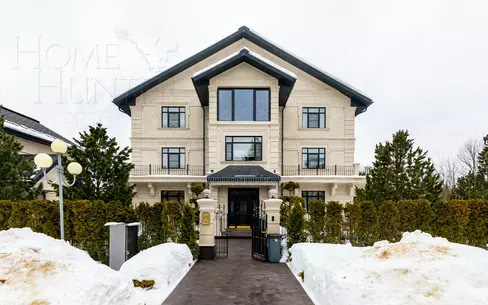 3-этажный коттедж 1 100 м² с отделкой