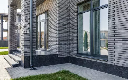 2-этажный коттедж 320 м² с отделкой