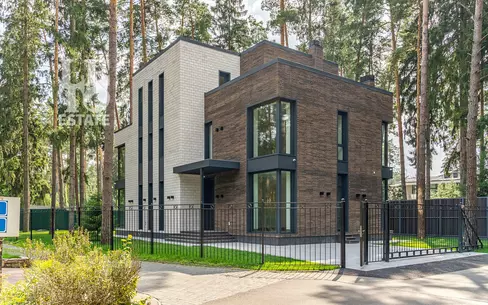 3-этажный коттедж 380 м² с отделкой