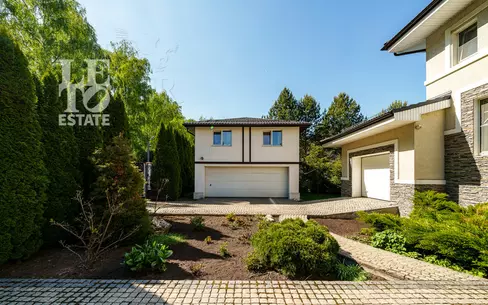 2-этажный коттедж 680 м² с отделкой