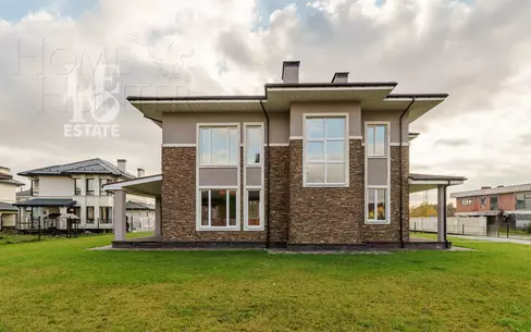 2-этажный коттедж 307 м² с отделкой