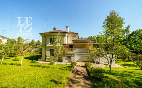 2-этажный коттедж 350 м² с отделкой