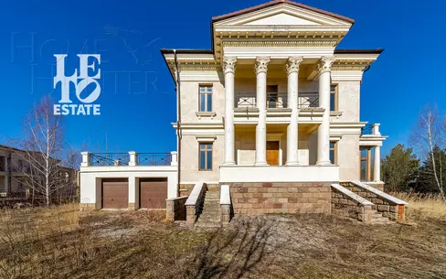 2-этажный коттедж 680 м² без отделки