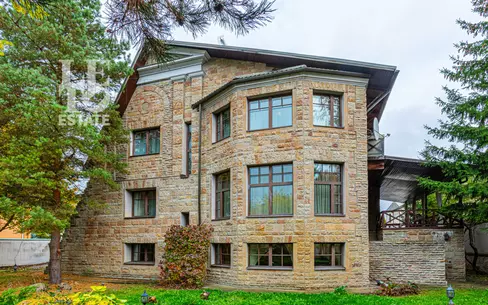 2-этажный коттедж 720 м² с отделкой