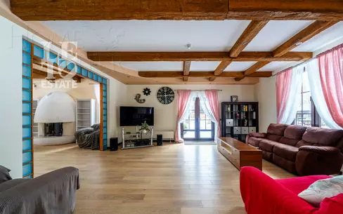 3-этажный коттедж 550 м² с отделкой