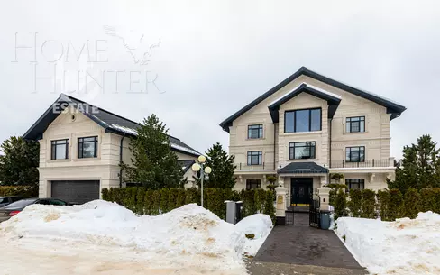 3-этажный коттедж 1 100 м² с отделкой