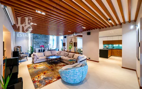 2-этажный коттедж 313 м² с отделкой