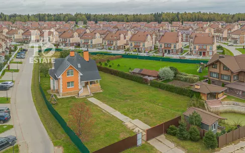 2-этажный коттедж 260 м² с отделкой