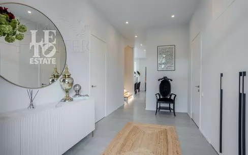 2-этажный коттедж 243 м² с отделкой