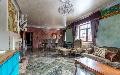 3-этажный коттедж 1 322 м² с отделкой