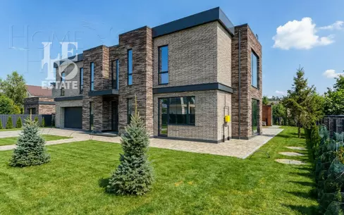 2-этажный коттедж 520.5 м² без отделки