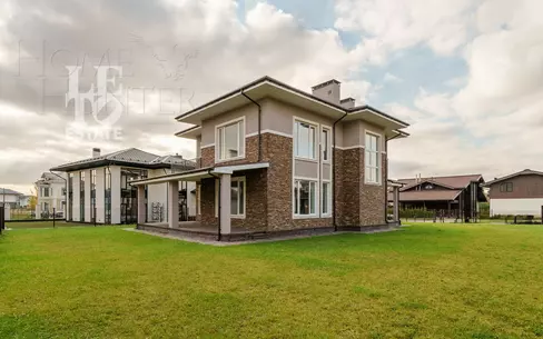 2-этажный коттедж 307 м² с отделкой