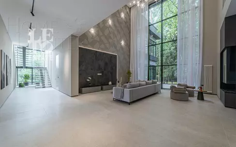 2-этажный коттедж 720 м² с отделкой