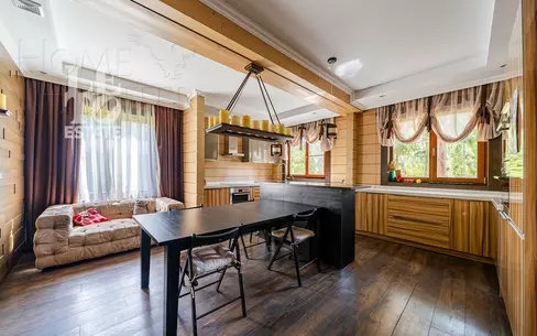 2-этажный коттедж 420 м² с отделкой