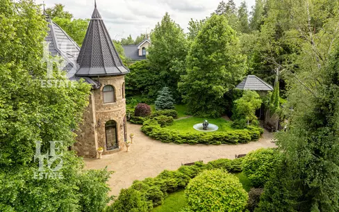 3-этажный коттедж 850 м² с отделкой