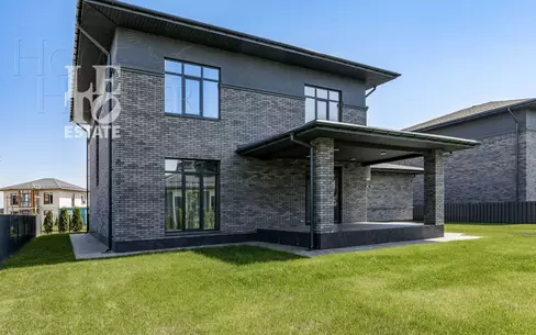 2-этажный коттедж 320 м² с отделкой