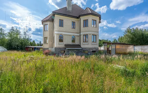 2-этажный коттедж 1 028 м² с отделкой