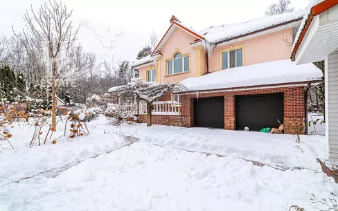 3-этажный коттедж 742 м² с отделкой