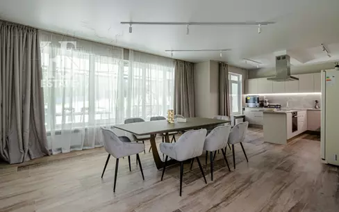 3-этажный коттедж 422 м² с отделкой