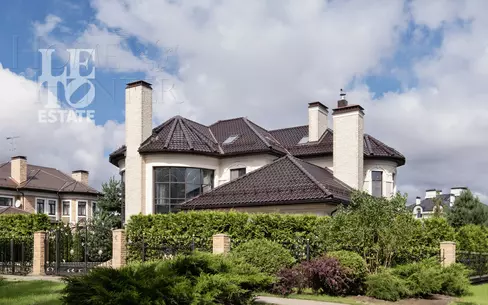 2-этажный коттедж 631 м² без отделки