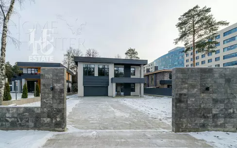 2-этажный коттедж 450 м² без отделки