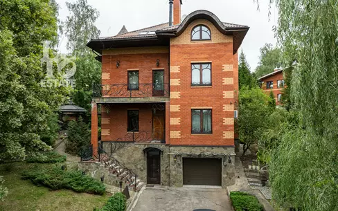 2-этажный коттедж 450 м² с отделкой