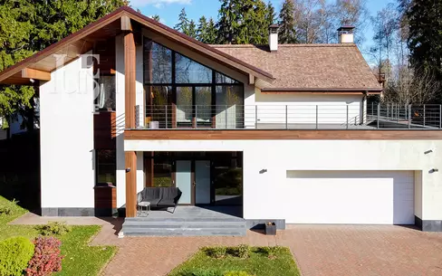 2-этажный коттедж 313 м² с отделкой