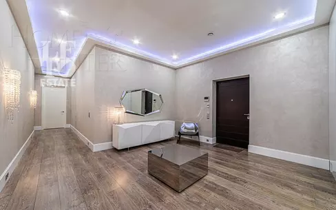 3-КОМН. КВАРТИРА С ОТДЕЛКОЙ 220 М² НА 2 ЭТАЖЕ