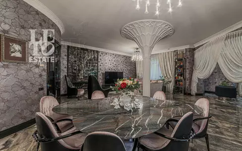 3-этажный коттедж 1 200 м² с отделкой