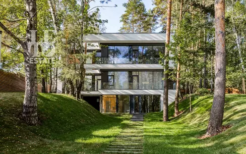 2-этажный коттедж 650 м² с отделкой