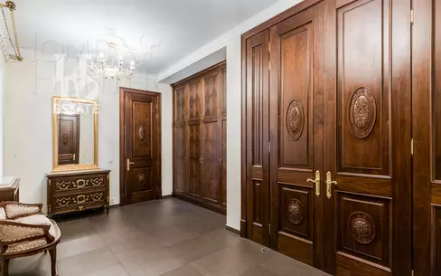 2-этажный коттедж 817 м² с отделкой