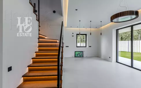 2-этажный коттедж 339 м² с отделкой