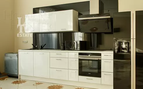 3-этажный таунхаус 264.6 м² с отделкой