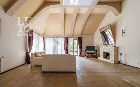 2-этажный коттедж 650 м² с отделкой