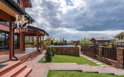 2-этажный коттедж 340 м² с отделкой