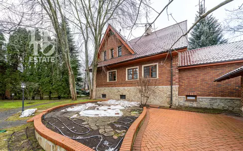 2-этажный коттедж 490 м² с отделкой