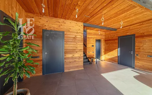 2-этажный коттедж 220 м² с отделкой