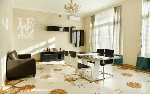 3-этажный таунхаус 264.6 м² с отделкой