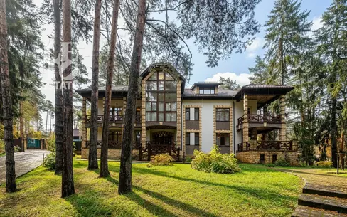 3-этажный коттедж 980 м² с отделкой