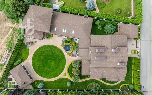 2-этажный коттедж 700 м² с отделкой