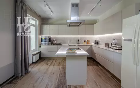 3-этажный коттедж 422 м² с отделкой