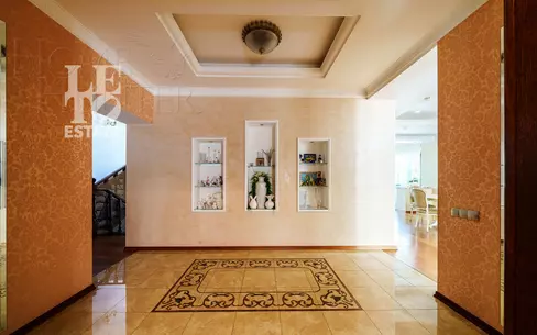 2-этажный коттедж 680 м² с отделкой