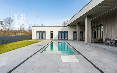 1-этажный коттедж 440 м² с отделкой