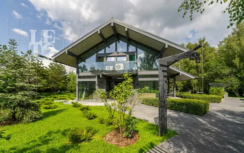 2-этажный коттедж 354 м² с отделкой